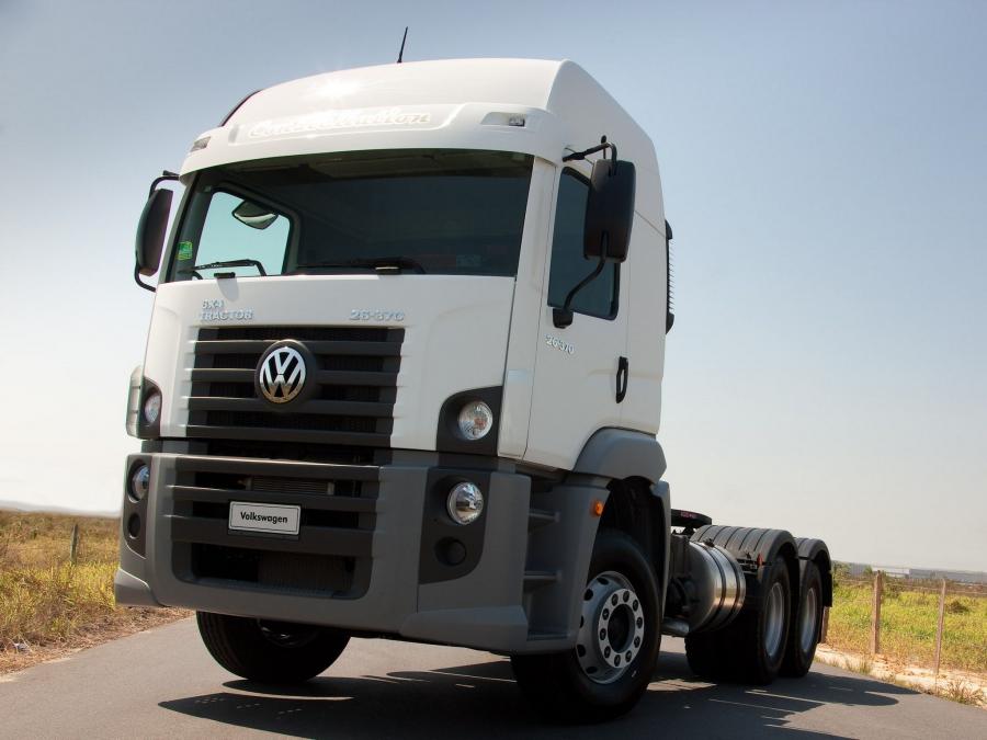  Volkswagen Constellation Tractor 26-370 6x4 2006 года  (фото 4 из 7)